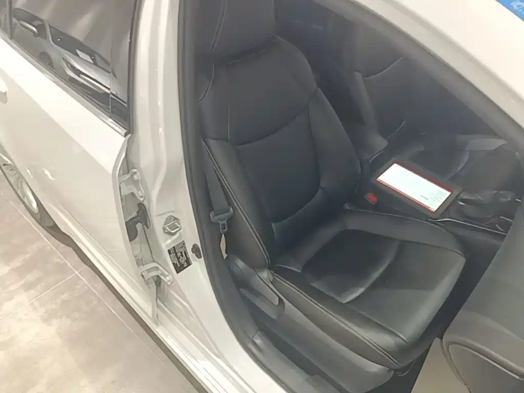 Toyota Allion — фото 25