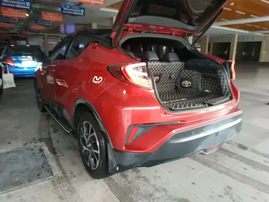 Toyota C-HR — фото 5