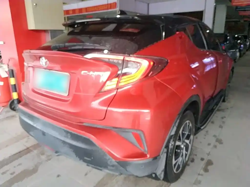 Toyota C-HR — фото 7