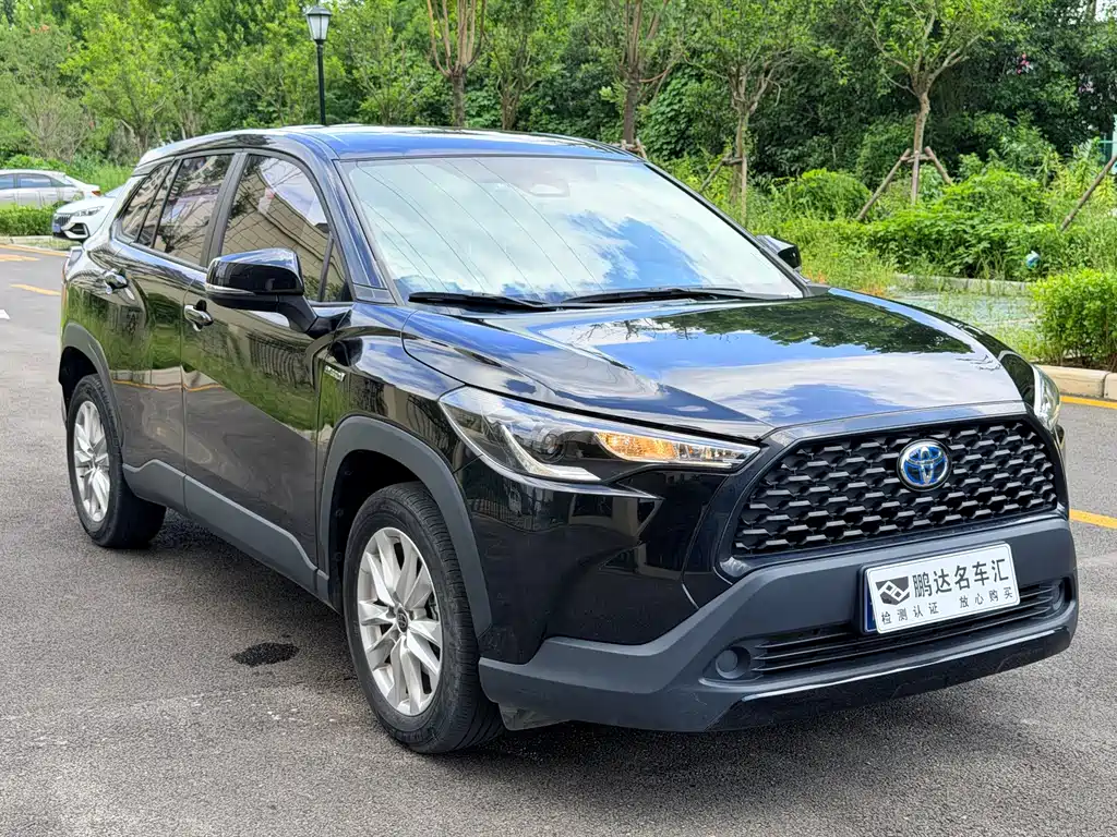 Toyota Corolla Cross — фото 3
