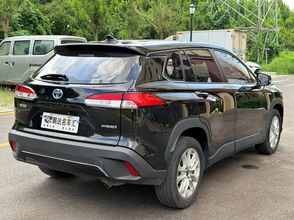 Toyota Corolla Cross — фото 9