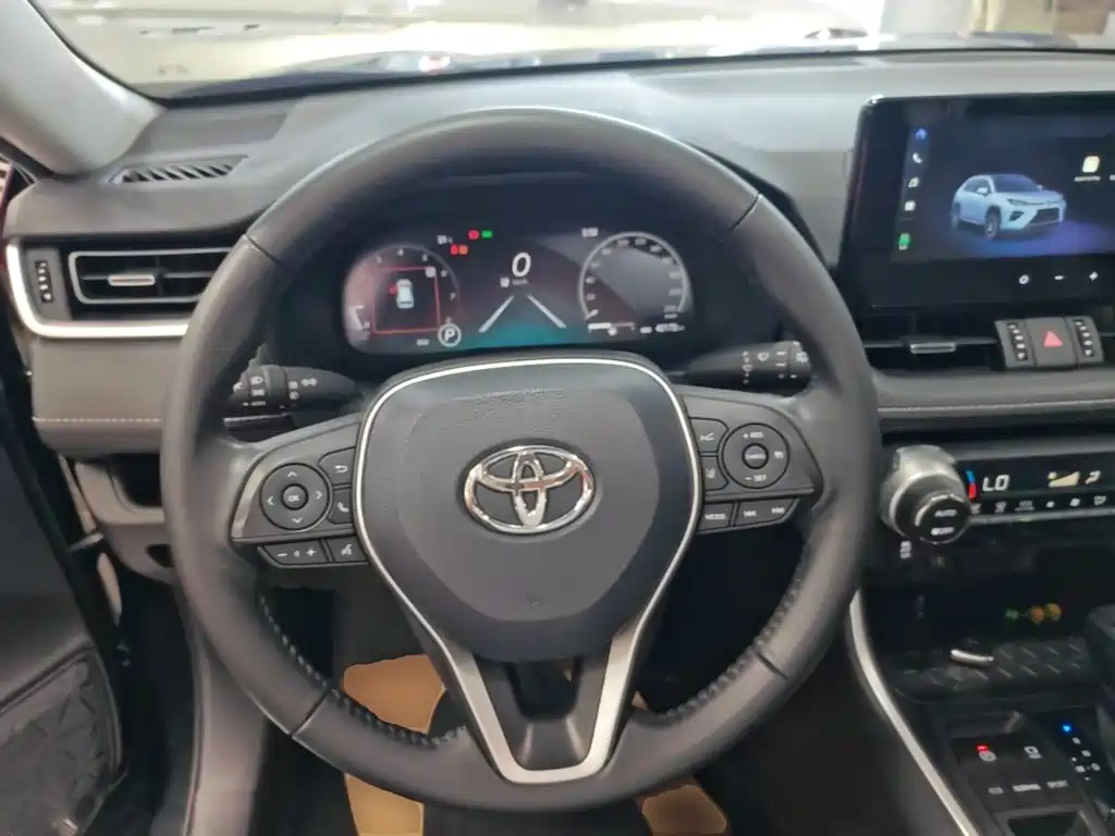 Toyota Wildlander — фото 11