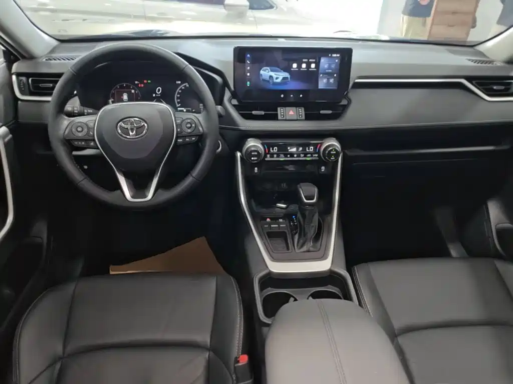 Toyota Wildlander — фото 10