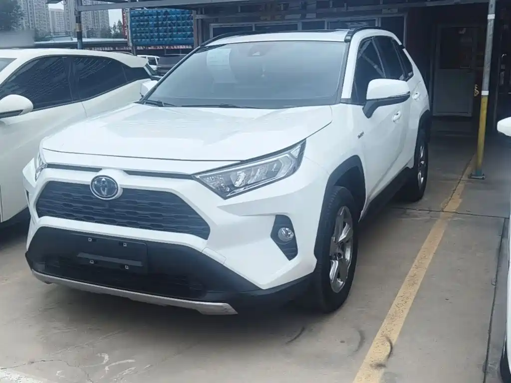 Toyota RAV4 — фото 2