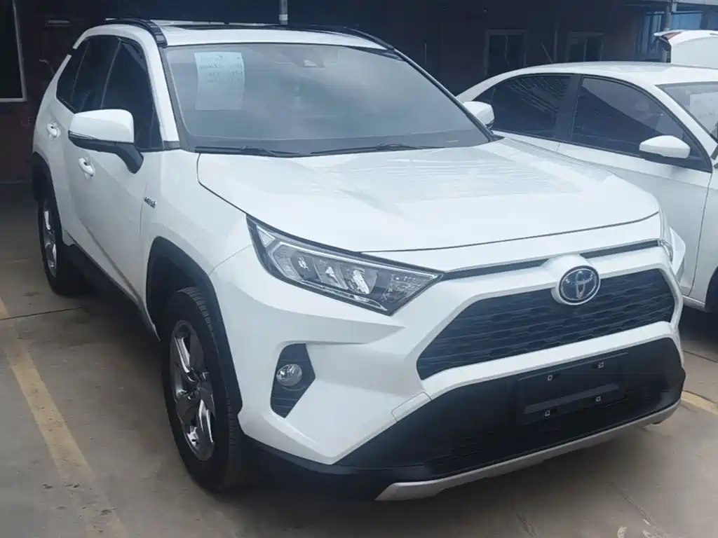 Toyota RAV4 — фото 4