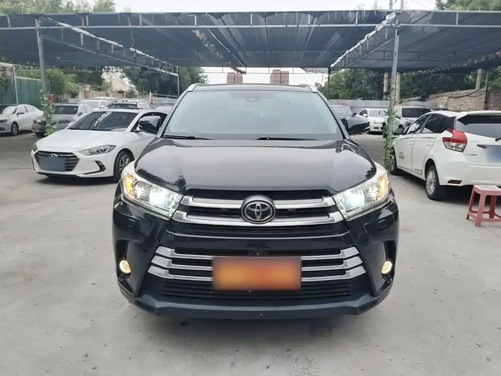 Toyota Highlander — фото 3
