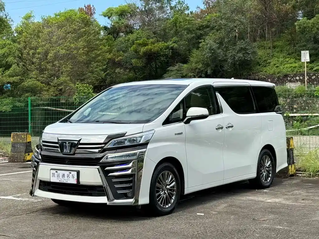 Toyota Vellfire — фото 2