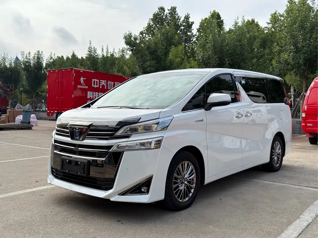 Toyota Vellfire — фото 2