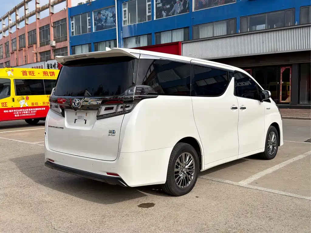 Toyota Vellfire — фото 14