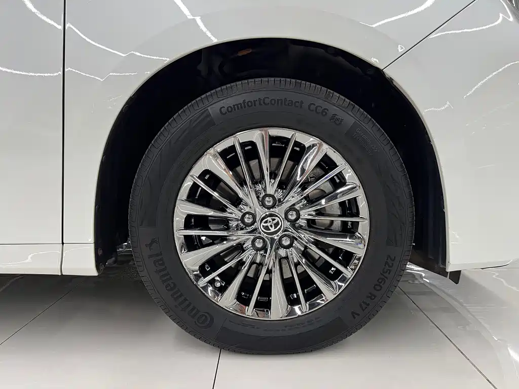 Toyota Alphard — фото 29