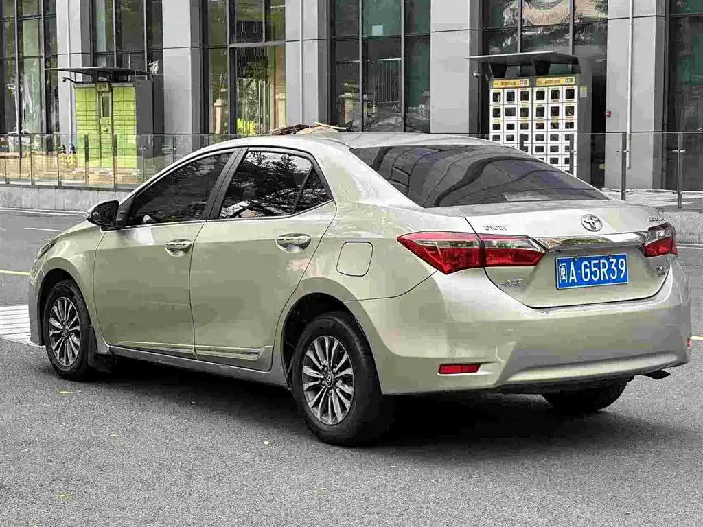 Toyota Corolla — фото 3