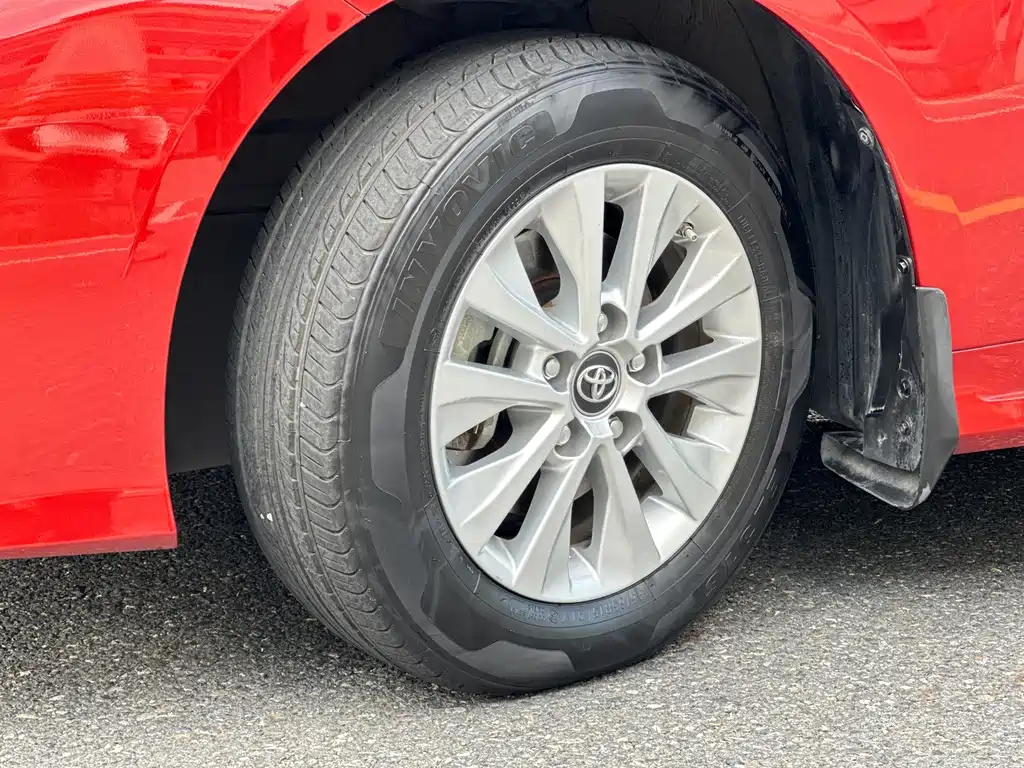 Toyota Corolla — фото 14