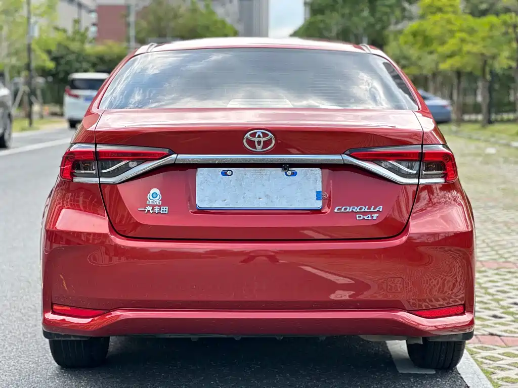 Toyota Corolla — фото 17