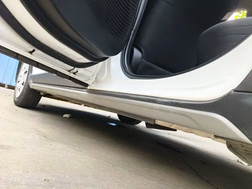 Toyota Yaris L — фото 22