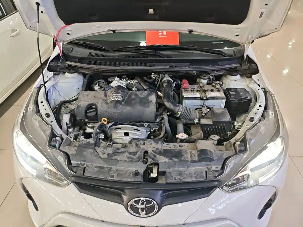 Toyota Yaris L — фото 20