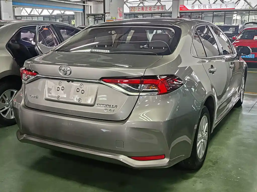 Toyota Corolla — фото 3