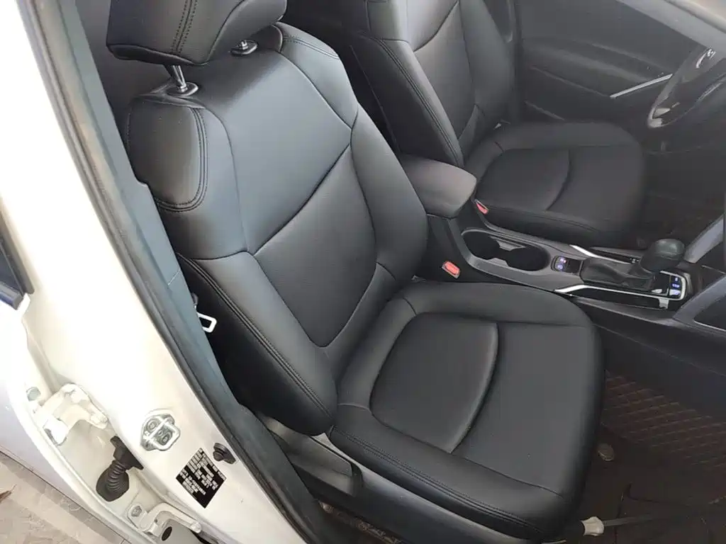 Toyota Corolla Cross — фото 25