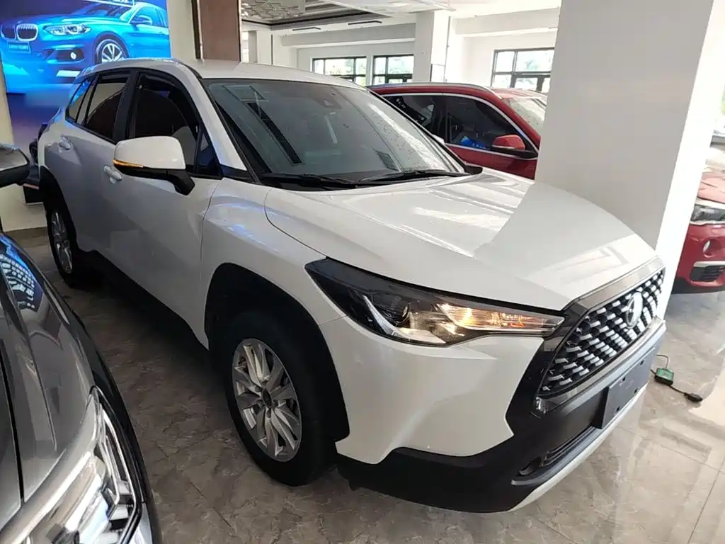 Toyota Corolla Cross — фото 4
