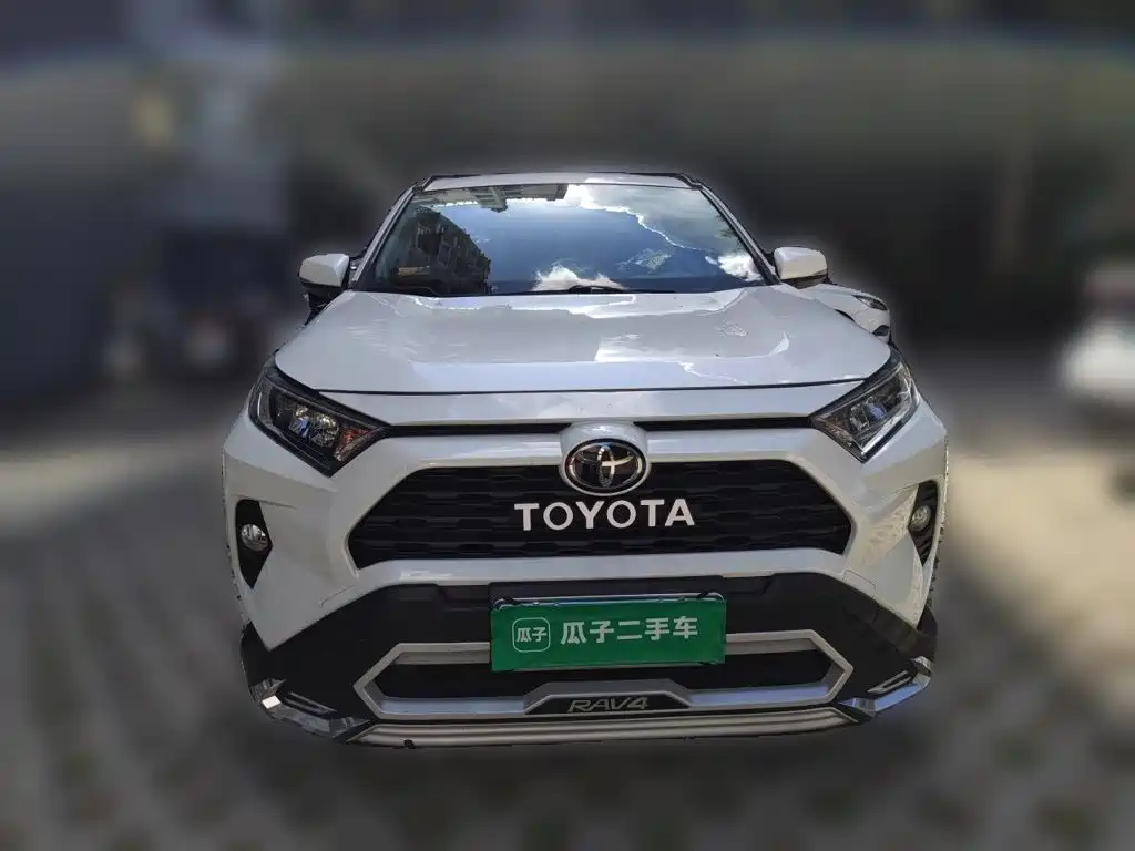 Toyota RAV4 — фото 23