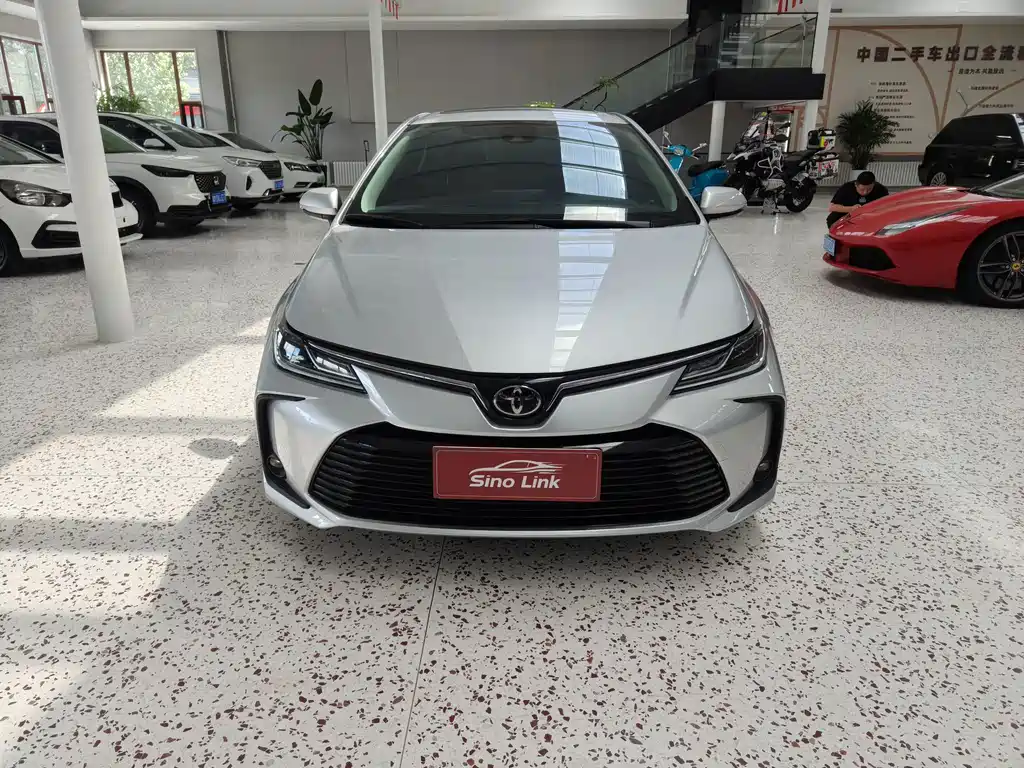 Toyota Corolla — фото 2