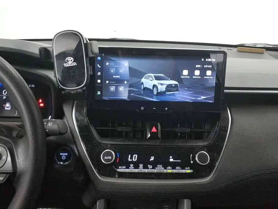 Toyota Corolla Cross — фото 13