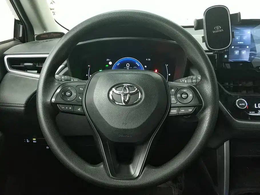 Toyota Corolla Cross — фото 15