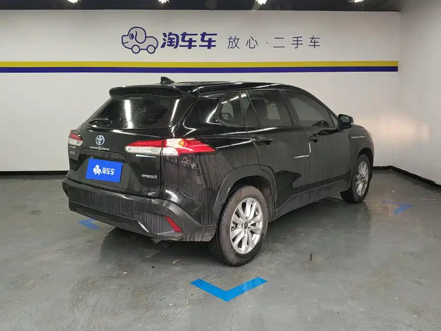 Toyota Corolla Cross — фото 3