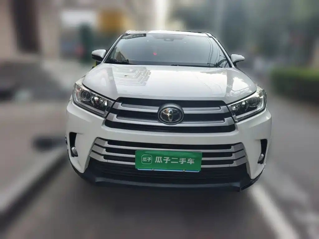 Toyota Highlander — фото 24