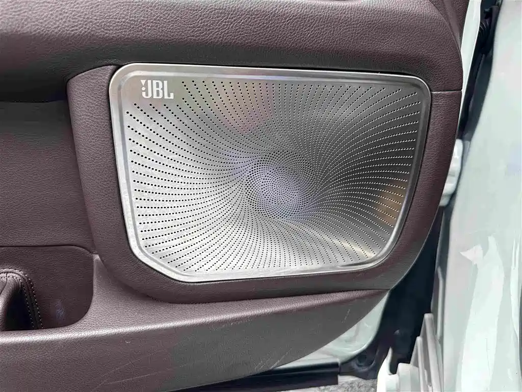 Toyota Sienna — фото 21