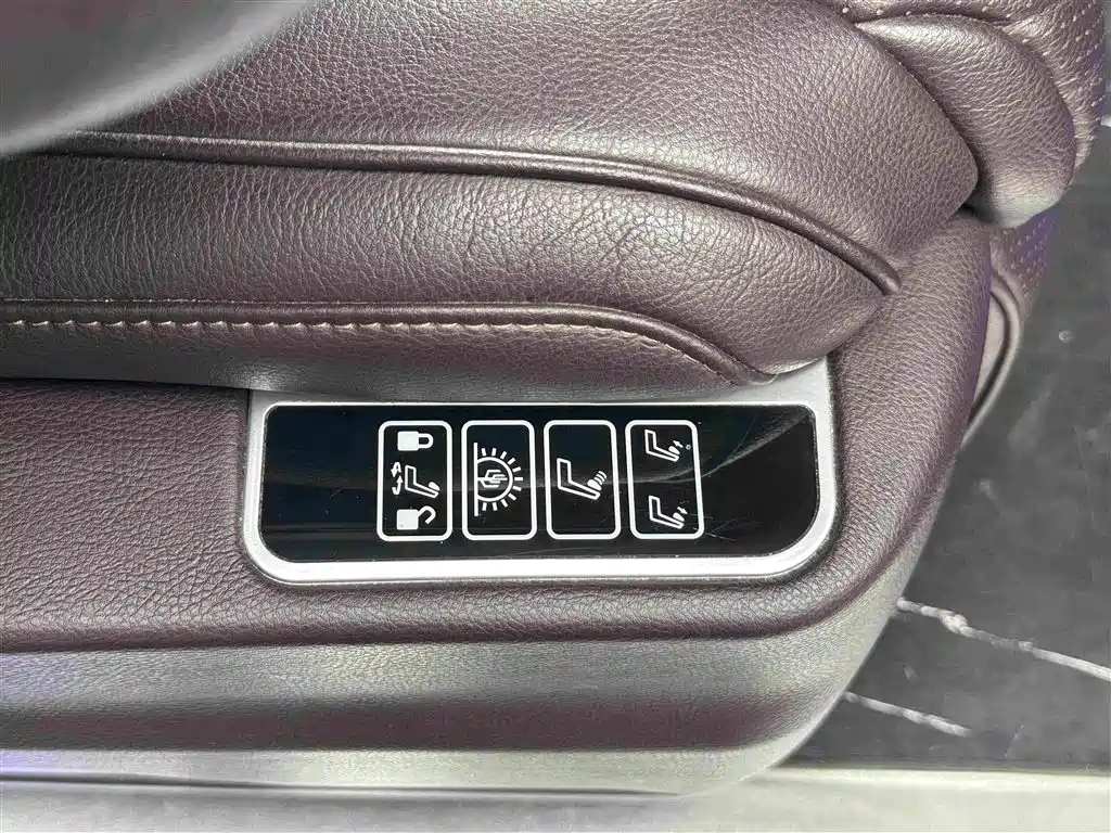 Toyota Sienna — фото 23