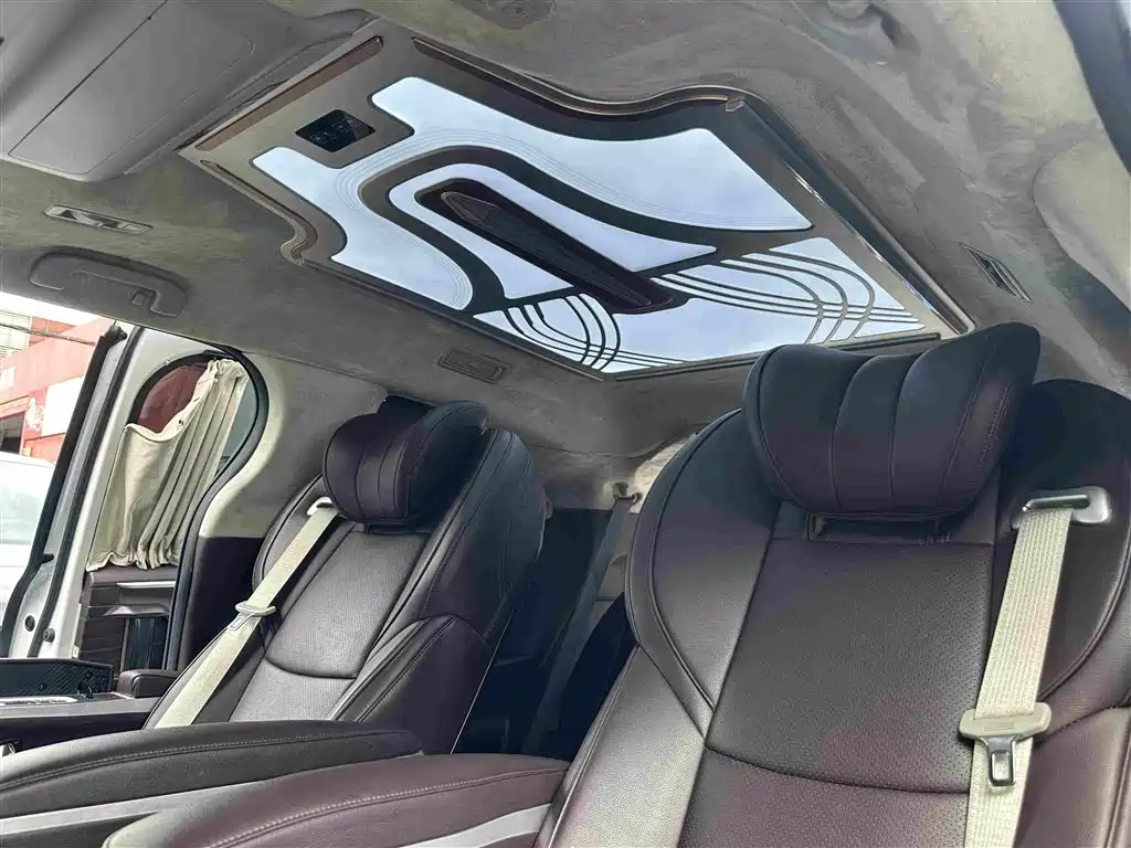 Toyota Sienna — фото 29