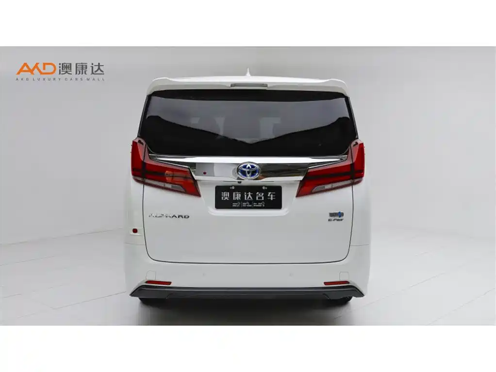 Toyota Alphard — фото 4