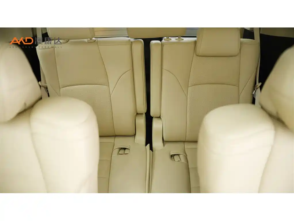 Toyota Alphard — фото 9