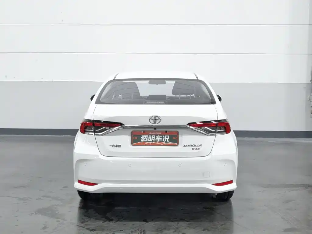 Toyota Corolla — фото 4