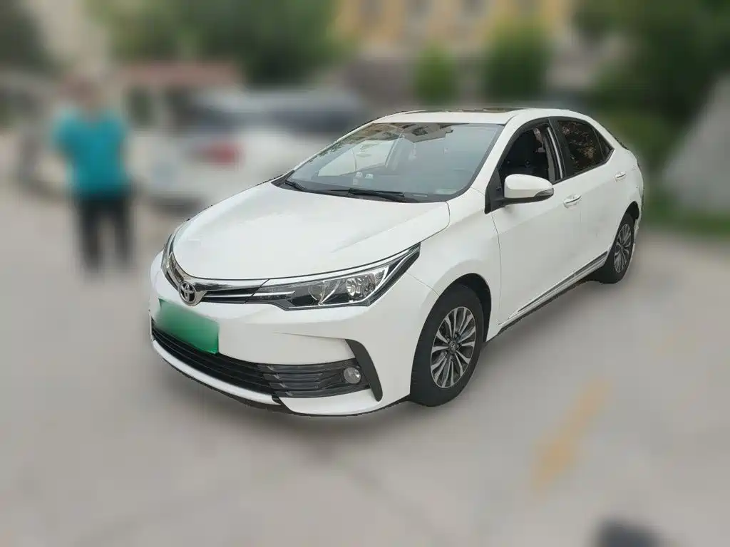 Toyota Corolla — фото 2