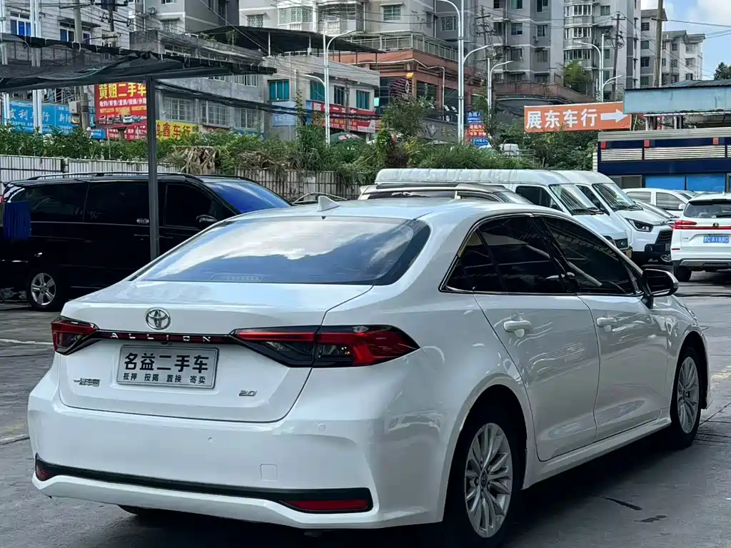 Toyota Allion — фото 4