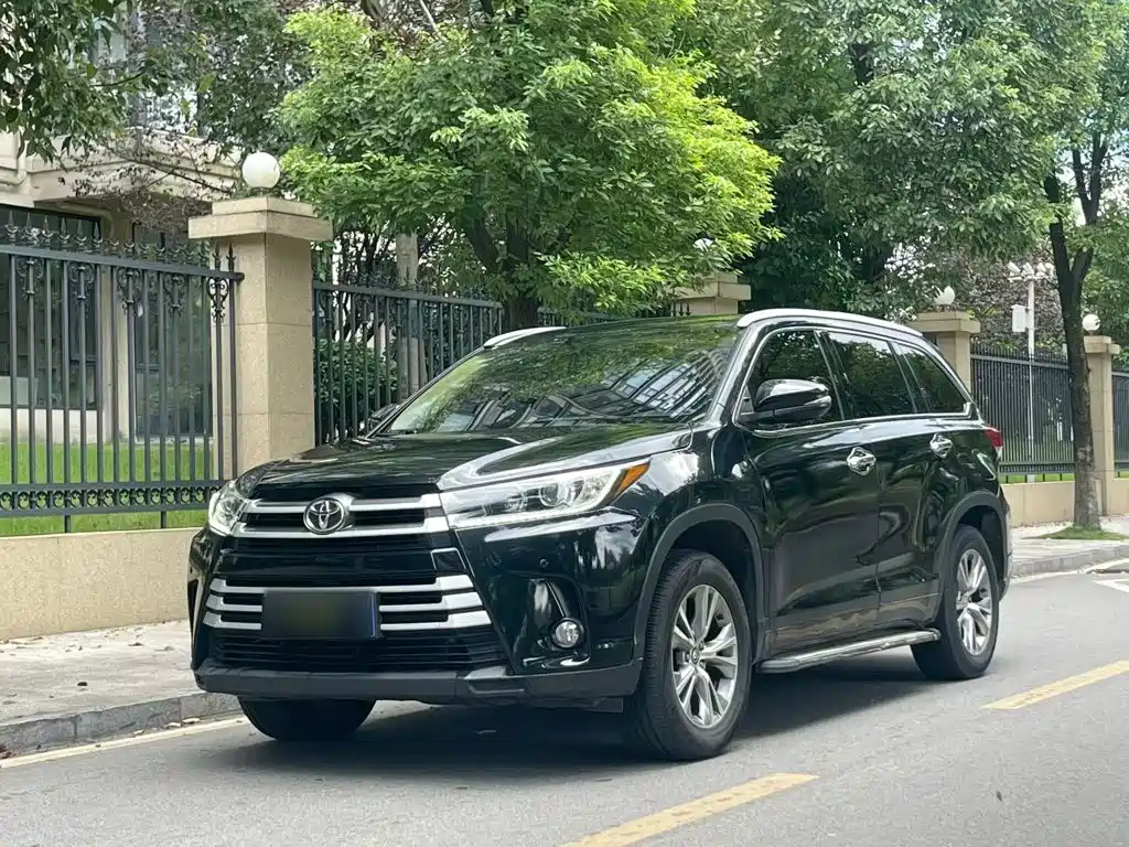 Toyota Highlander — фото 2