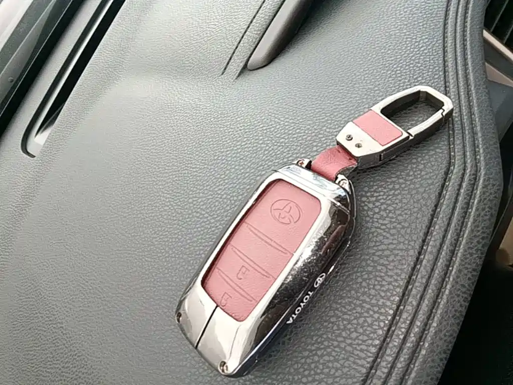 Toyota Highlander — фото 21