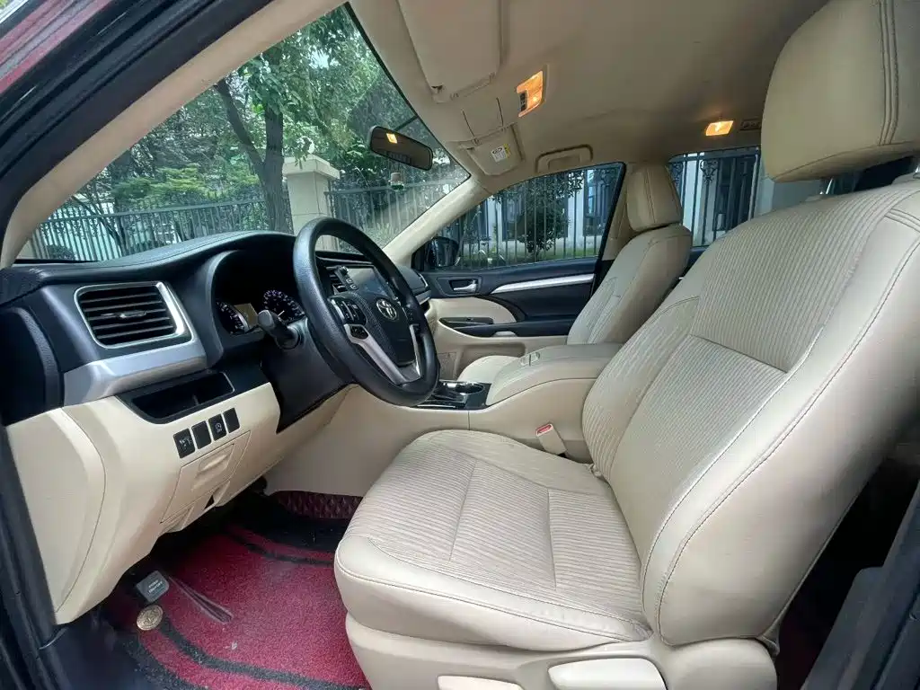Toyota Highlander — фото 25