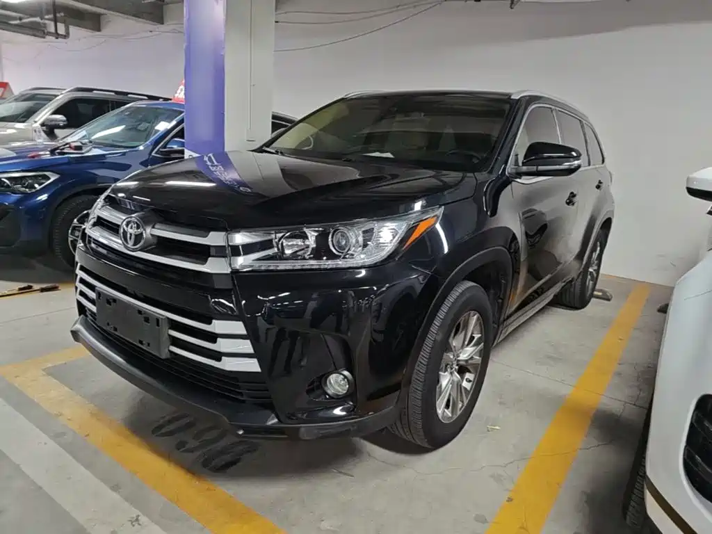 Toyota Highlander — фото 2