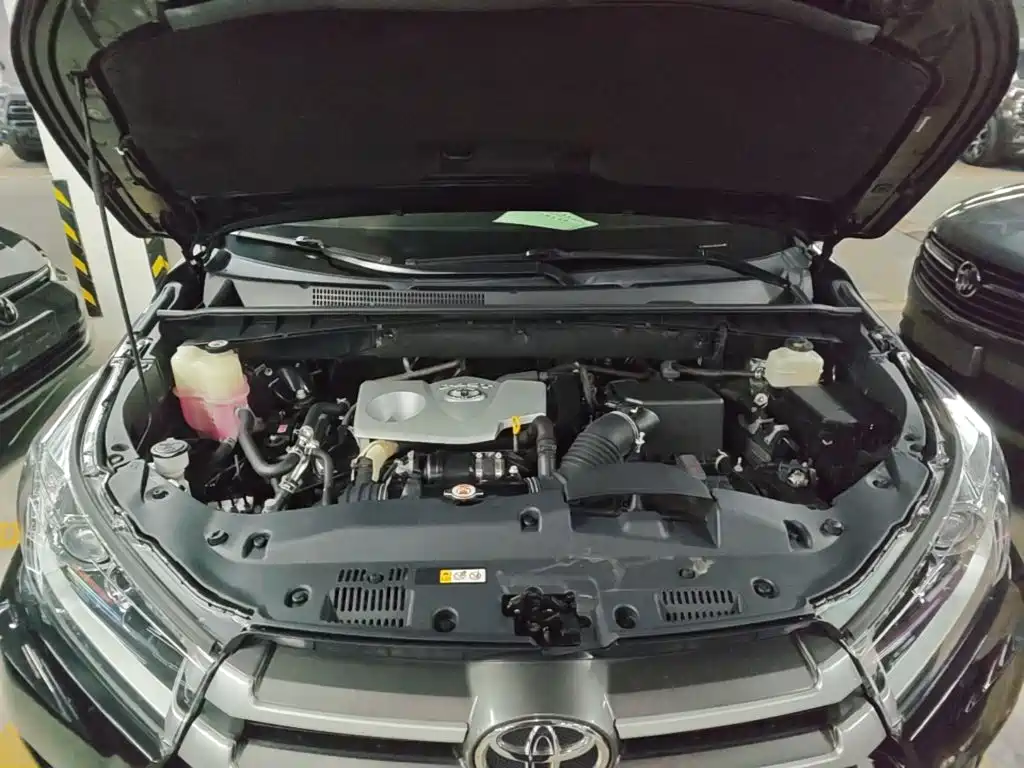 Toyota Highlander — фото 20