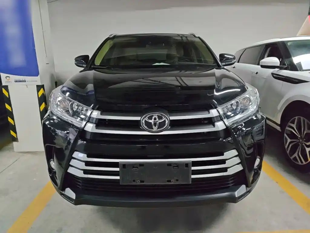 Toyota Highlander — фото 3