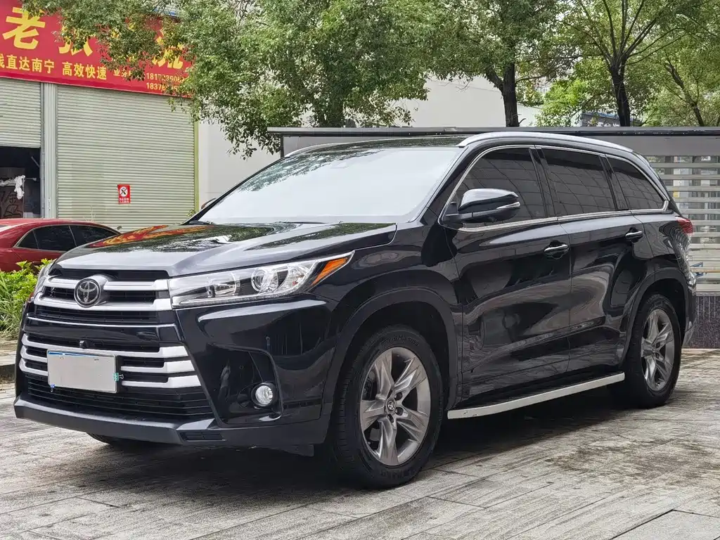 Toyota Highlander — фото 2