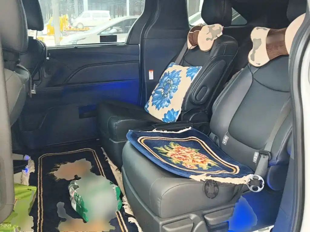 Toyota Granvia — фото 17