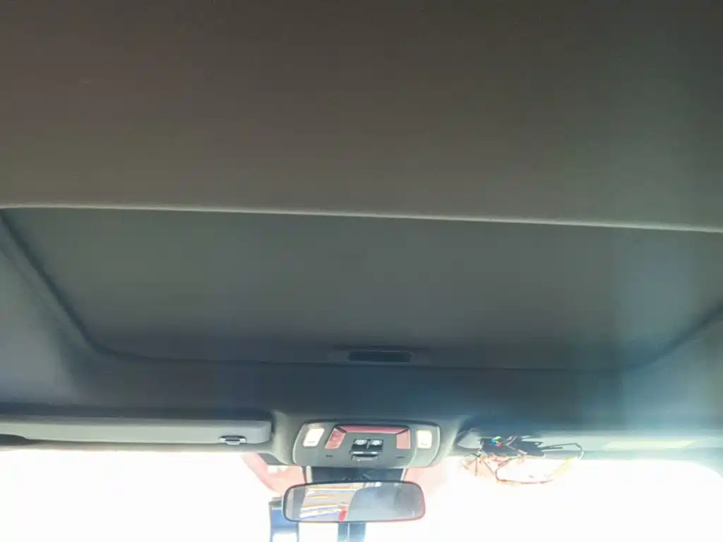 Toyota Granvia — фото 18