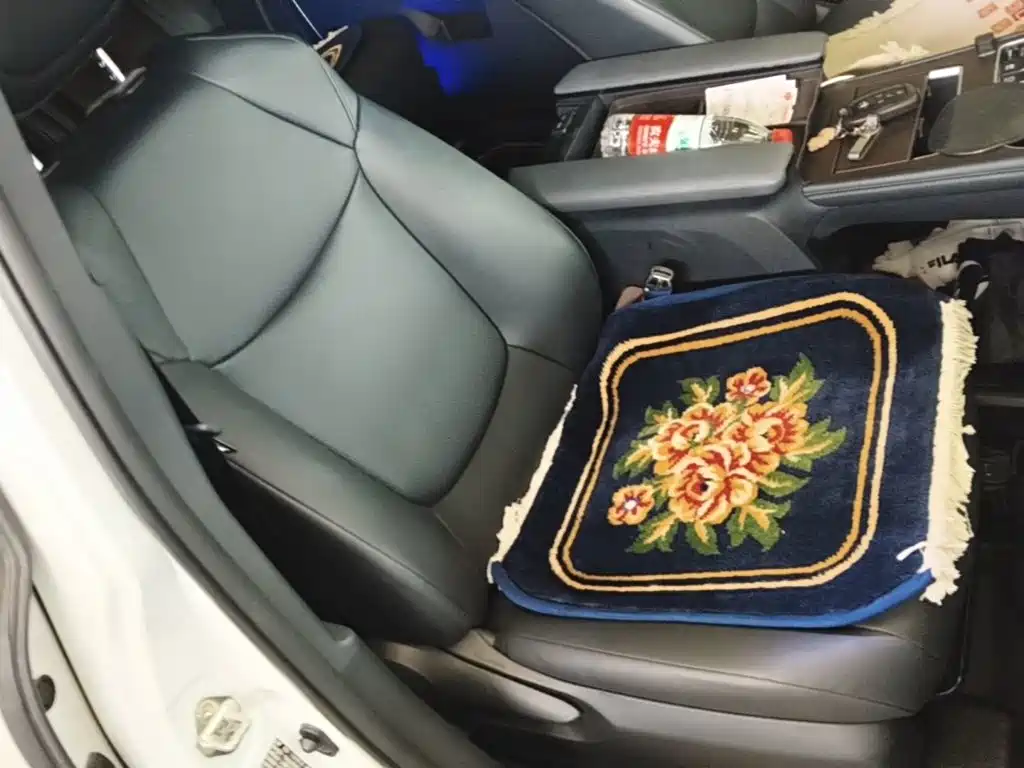 Toyota Granvia — фото 25