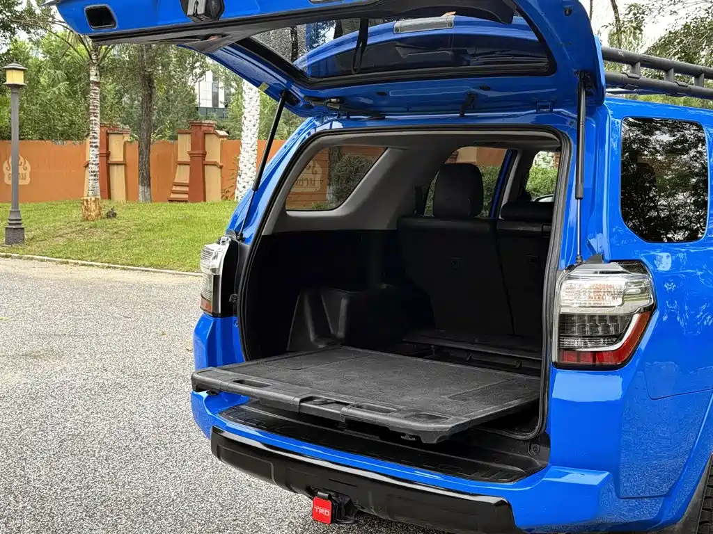 Toyota 4Runner — фото 13