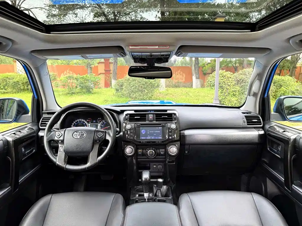 Toyota 4Runner — фото 14
