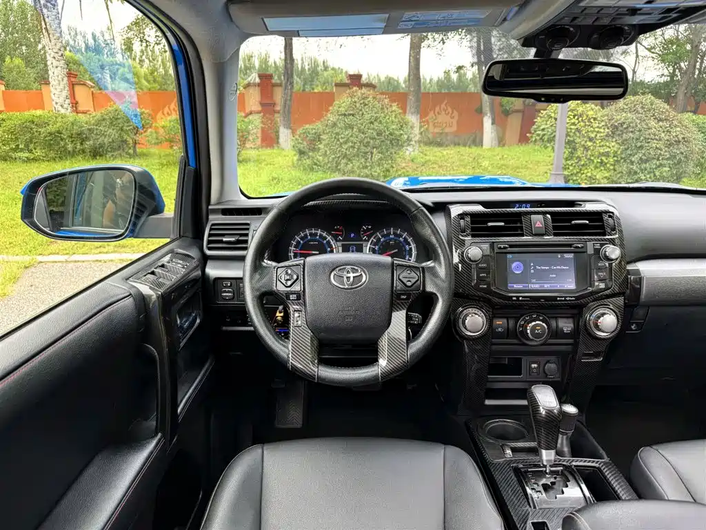 Toyota 4Runner — фото 15
