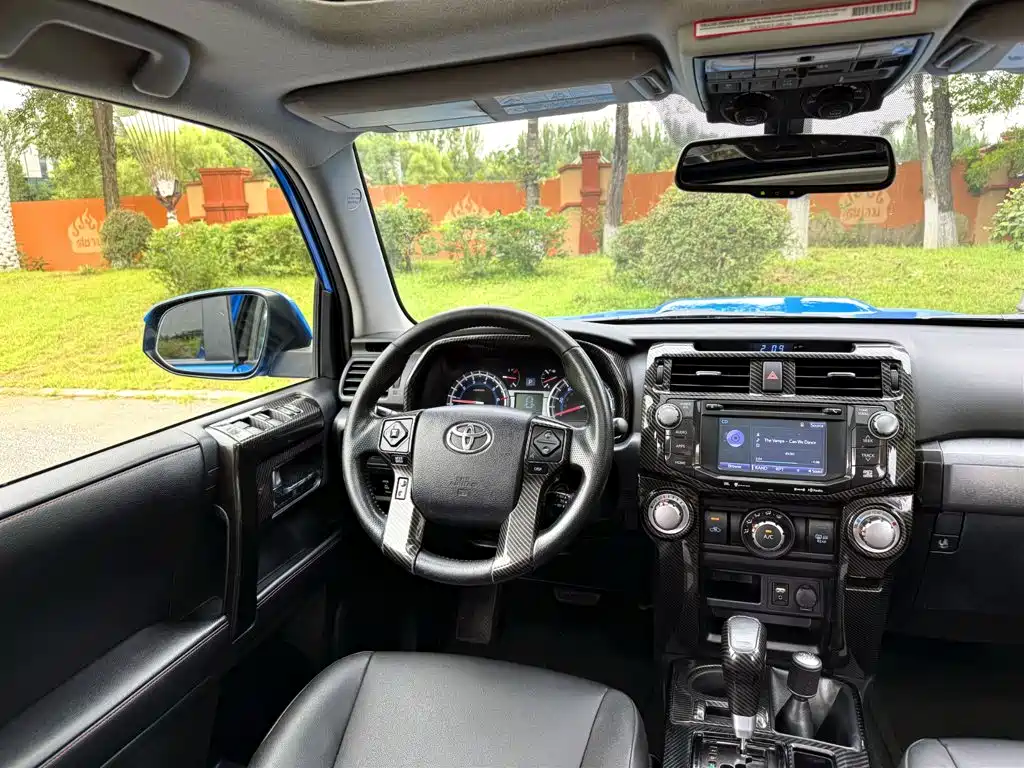 Toyota 4Runner — фото 17